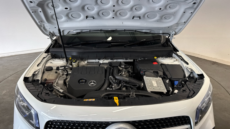 Mercedes-Benz GLB 200 AMG Line Premium 5dr 7G-Tronic Petrol Estate